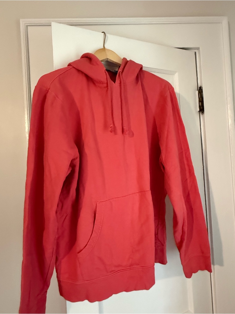 Vineyard Vines woman’s  Coral Crewneck Hoodie